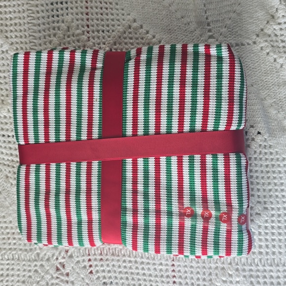 CHRISTMAS 🎄 CANDY 🍬 PAJAMA SET - Picture 3 of 5